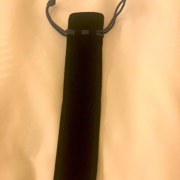 Brand new velour soft jewelry or make up holder . Must have for closet or travel - Picture 1 of 2